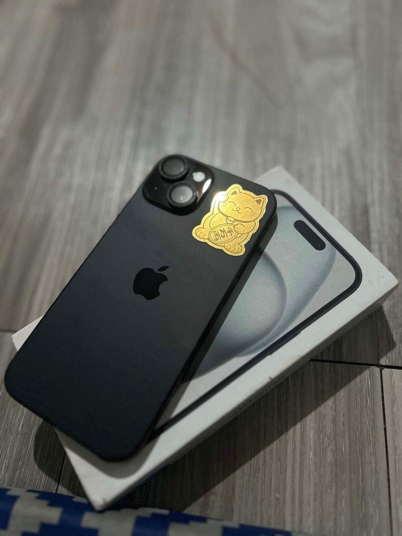 IPHONE 15 128GB (Category: iPhone 15 Series) located in Manila. Submitted by amanoma2345 (Listing ID 1335705738, Image 2). Description: IPHONE 15 BLACK HK VARIANT DUAL SIM COMPLETE WITH BOX AND ORIG CORD ✅Factory Unlock ✅92% Battery Health ✅Complete with Sim Ejector&Apple Sticker ✅Under Warranty Till January 21,2025 ✅Truetone ✅Face I.D Swap sa 14promax or 14pro Manila Location.