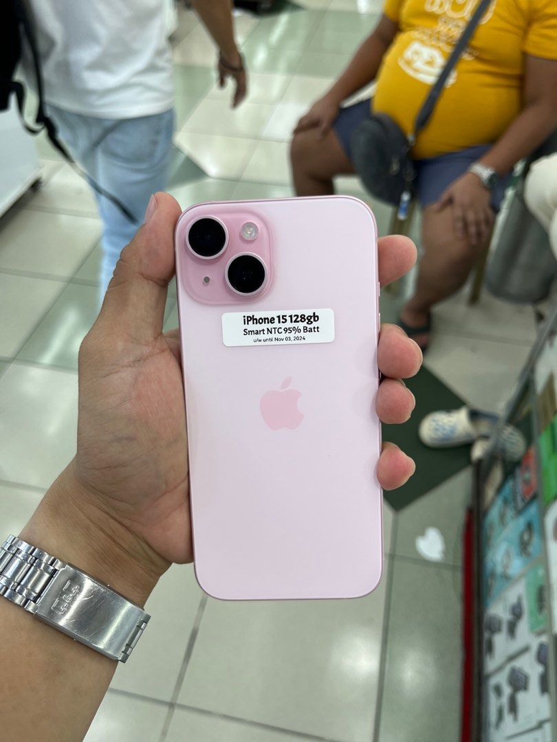 IPHONE 15 128GB 95BH SMART LOCK NO ISSUE (Category: iPhone 15 Series) located in Manila. Submitted by mrkim_gadget (Listing ID 1335749648, Image 1). Description: Onhand| IPHONE 15 •128GB •Smart Lock •99% Smooth •Never been Repaired •No Hidden Issues •Can Reset Anytime •Test to Sawa •NOT Refurb •Unli 3utools INCLUSION CLEAR CASE CHARGER TEMPERD •Mode of payment •Cash •Gcash •Bank Transfer We Open for COD (INYO PO SF) Pick-Up at my Shop in Greenhil
