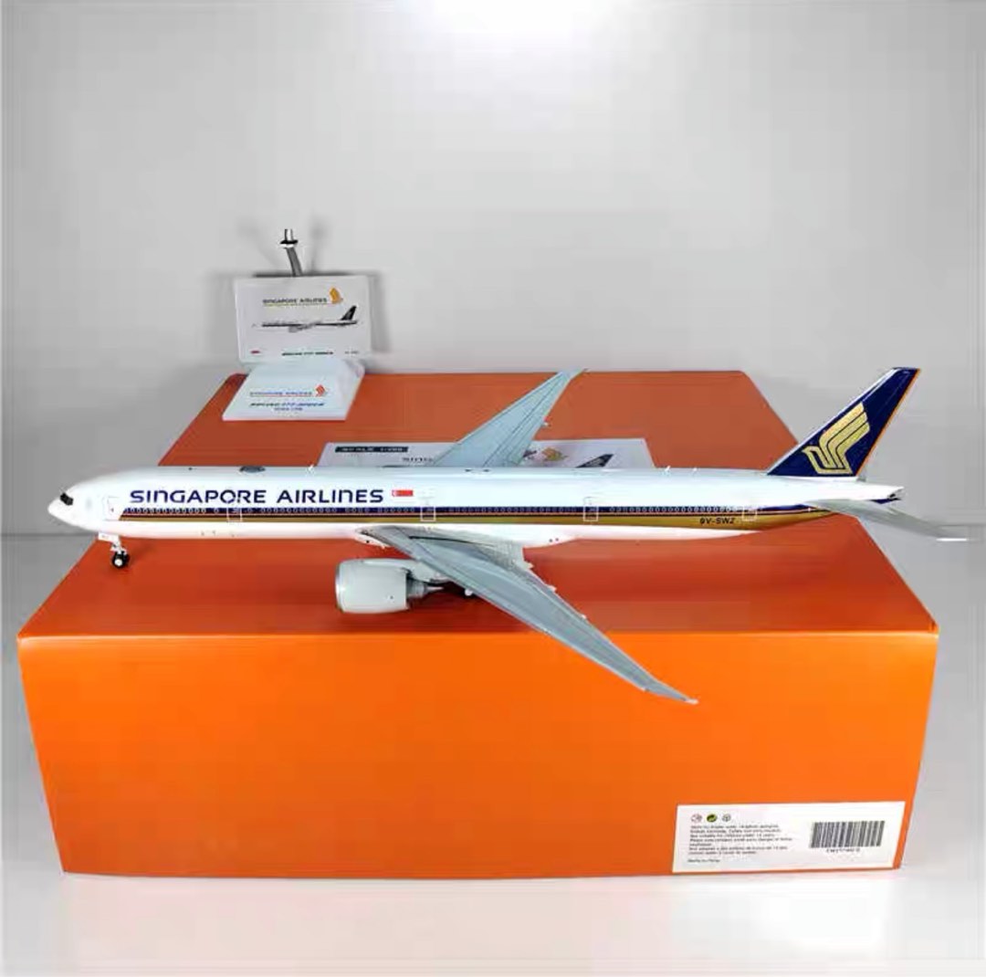 JC Wings 1:200 Singapore Airlines Boeing 777-300ER 9V-SWZ JC Wings 1:200 Singapore Airlines Boeing 777-300ER 9V-SWZ