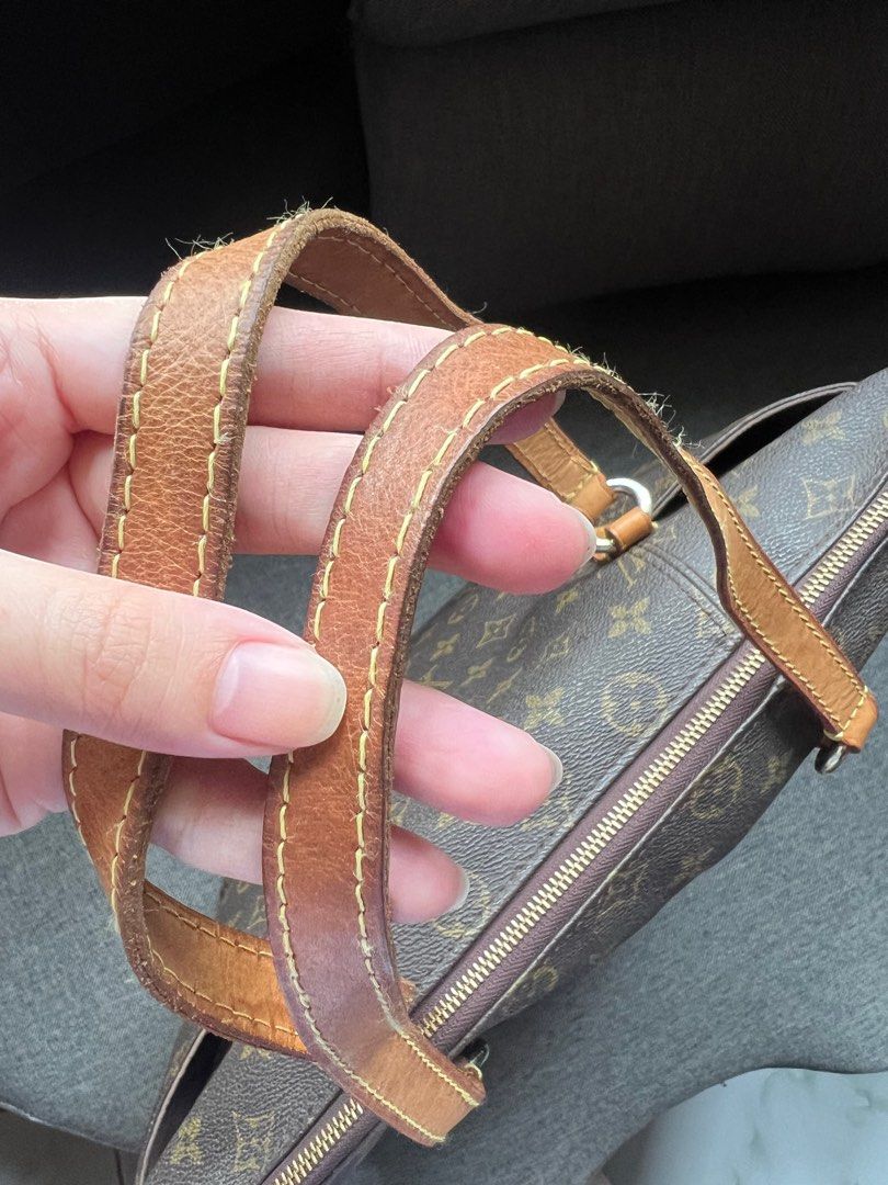 Louis Vuitton Monogram Canvas Totally MM (Category: Luxury Bags & Wallets) located in Nagcarlan. Submitted by itsmiholai (Listing ID 1335675806, Image 3). Description: See photos! 😍.