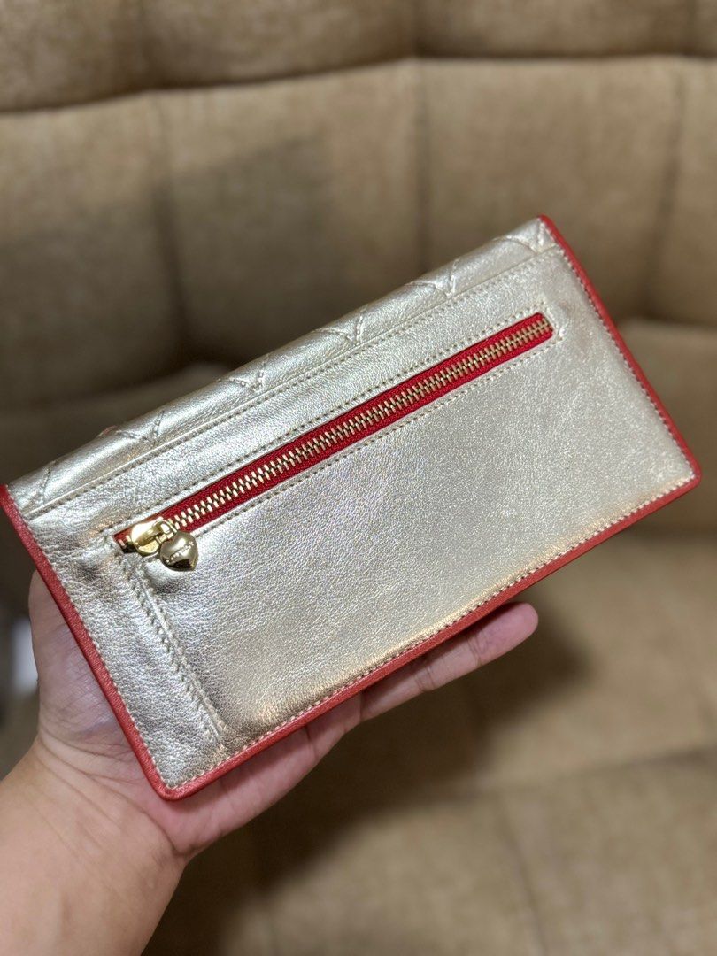 Lovcat Wallet (Category: Wallets & Card holders) located in Rizal. Submitted by zeyla31 (Listing ID 1335640383, Image 3). Description: Brand New 🩷.