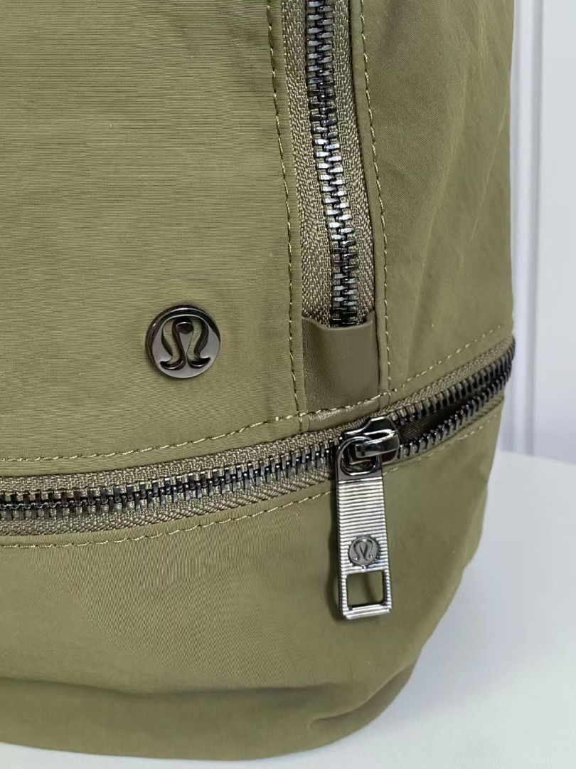lululemon City Adventurer Backpack 20L olive green