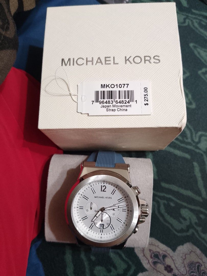 Michael Kors Oversized Dylan Silver-Tone and Silicone Watch (Category: Men's Watches) located in Tanauan. Submitted by bandtee (Listing ID 1335666541, Image 2). Description: For Sale Only, No to Swap or Trade In! On Hand Michael Kors Oversized Dylan Silver-Tone and Silicone Watch Oversized watch • Stainless steel/silicone • Silver-tone hardware • Oversized • 48mm case • Quartz/chronograph movement • Buckle fastening • Water resistant up to 10 ATM