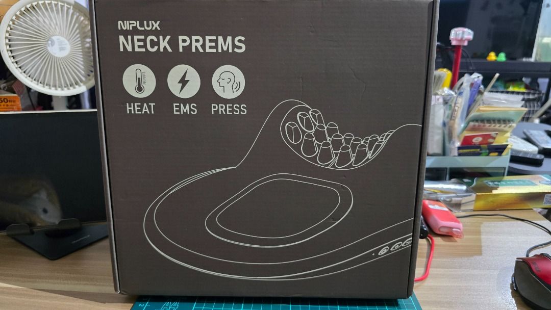超特価激安 NIPLUX NECK 溫熱按摩枕按摩矯正低頭族頸枕 PREMS業界首款EMS リラクゼーショングッズ