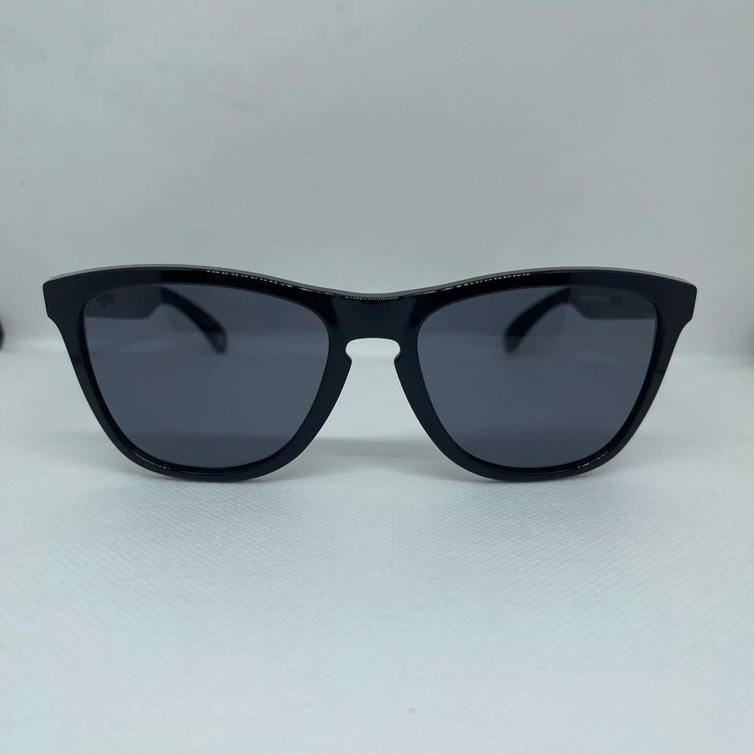 Oakley frogskins (Category: Sunglasses & Eyewear) located in Caloocan City. Submitted by stash2 (Listing ID 1335654979, Image 1). Description: Oakley Frogskins ₱7,500 Available on hand For other model requests, please send us a message. #oakley #oakleysunglasses #oakleyshades #oakleymnl #oakleymanila #oakleyph #oakleyphilippines #antiparamanila #antiparamnl #antiparaphilippines #antiparaph #sunglassesmanila #sunglassesmnl #sunglassesphilippines #