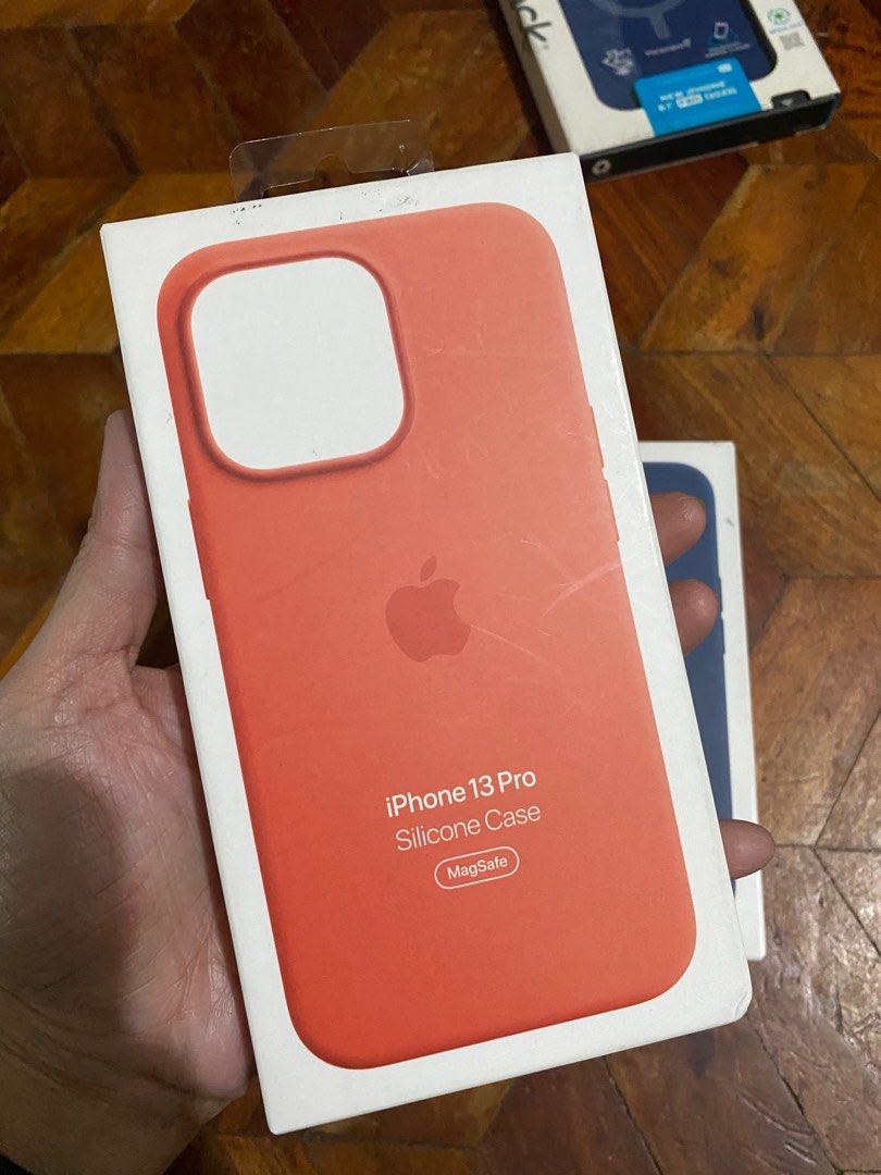 Original Apple Silicone MagSafe Case for iPhone 13 Pro (Category: Cases & Sleeves) located in Manila. Submitted by razelysonn (Listing ID 1335775653, Image 2). Description: 101% Original, FIXED PRICE BELOW SRP Some seal might be broken due to being stored for awhile. Nonetheless it’s original .