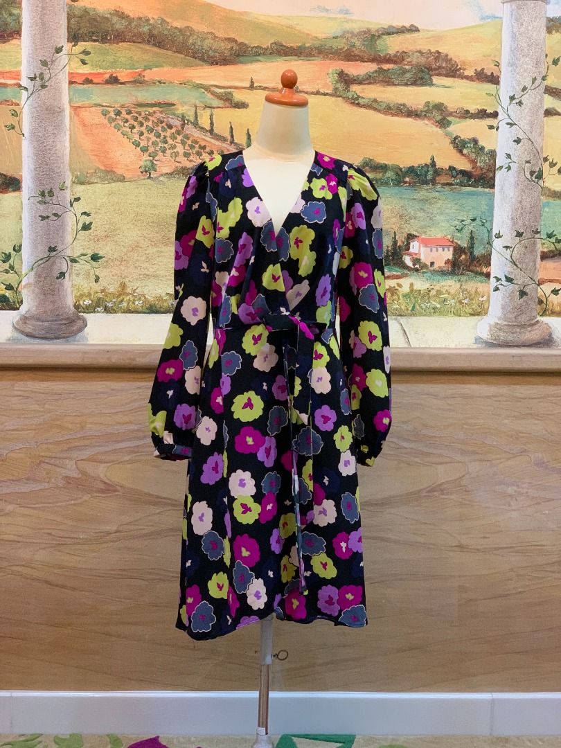 kate spade winter garden wrap dress Kate Spade New York Winter Garden Midi in Black Floral Print Wrap Dress  Size 6