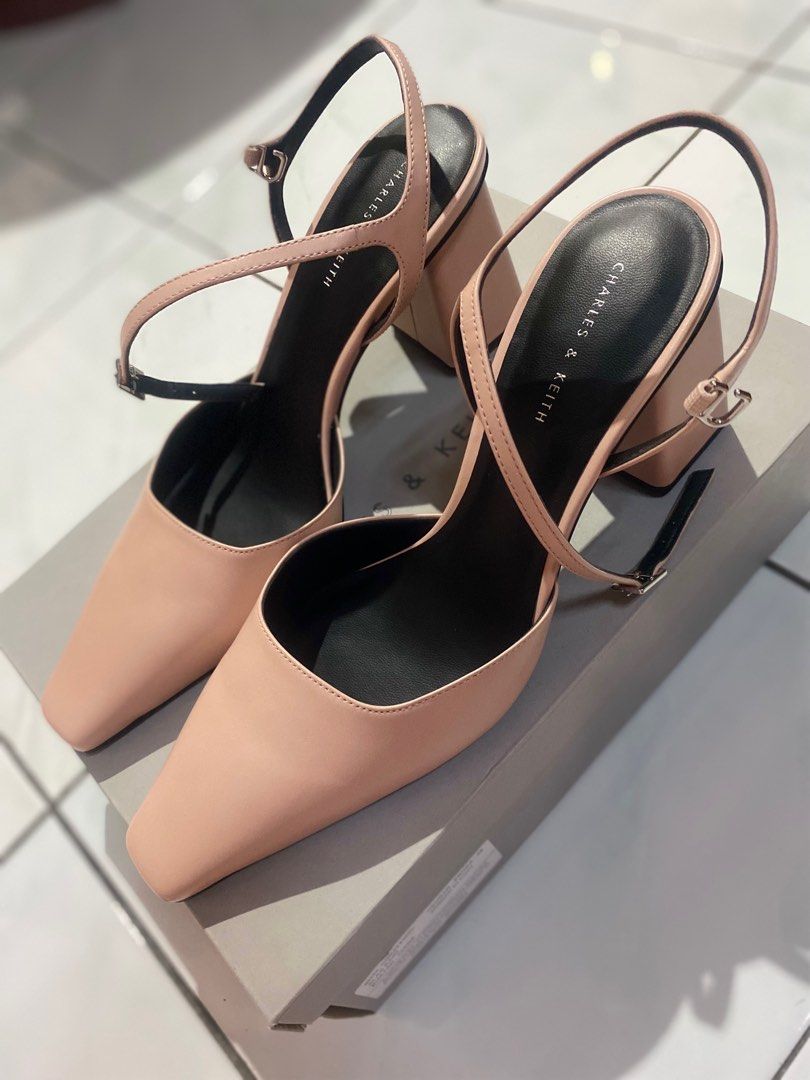 Pump Heels Charles n Keith CK CnK C K Warna Nude 100 Original Fesyen Wanita Sepatu di Carousell