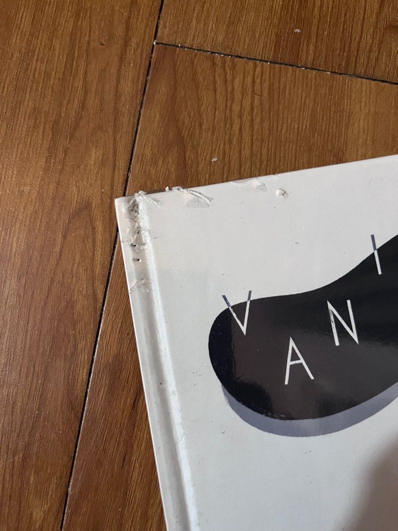 Roman Muradov - Vanishing Act (Category: Storybooks) located in Pasig City. Submitted by aerlibris (Listing ID 1335719454, Image 3). Description: Still sealed. Has cat bite marks (see photos). By the cover artist of A Portrait of the Artist as a Young Man (Penguin Classics Deluxe Edition).