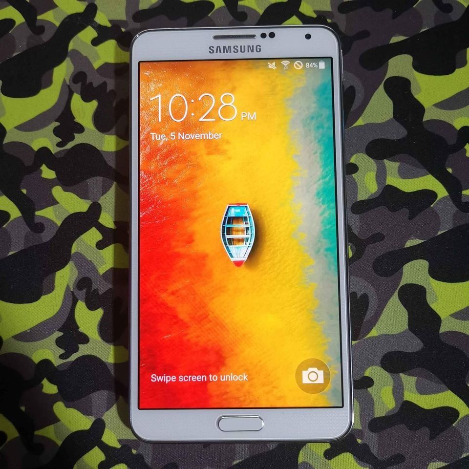 SAMSUNG Galaxy NOTE 3 SM-N9005 - WIFI Used Only | Item Code: 58 (Category: Samsung) located in Caloocan City. Submitted by christian.montalban (Listing ID 1335767846, Image 1). Description: SAMSUNG Galaxy NOTE 3 SM-N9005 - WIFI Used Only | Item Code: 58 W/ OUT S-PEN: P1,599.00 W/ S-PEN: P2,099.00 32GB ROM | 3GB RAM 5.7 Inches Super AMOLED Display 3,200 mAh Li-ion Removable Battery OS: 5.0 Android Color: White NOTE: - All Parts are Original - Cann