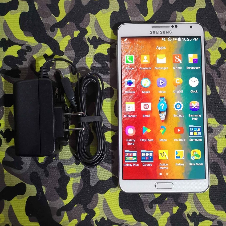 SAMSUNG Galaxy NOTE 3 SM-N9005 - WIFI Used Only | Item Code: 58 (Category: Samsung) located in Caloocan City. Submitted by christian.montalban (Listing ID 1335767846, Image 3). Description: SAMSUNG Galaxy NOTE 3 SM-N9005 - WIFI Used Only | Item Code: 58 W/ OUT S-PEN: P1,599.00 W/ S-PEN: P2,099.00 32GB ROM | 3GB RAM 5.7 Inches Super AMOLED Display 3,200 mAh Li-ion Removable Battery OS: 5.0 Android Color: White NOTE: - All Parts are Original - Cann