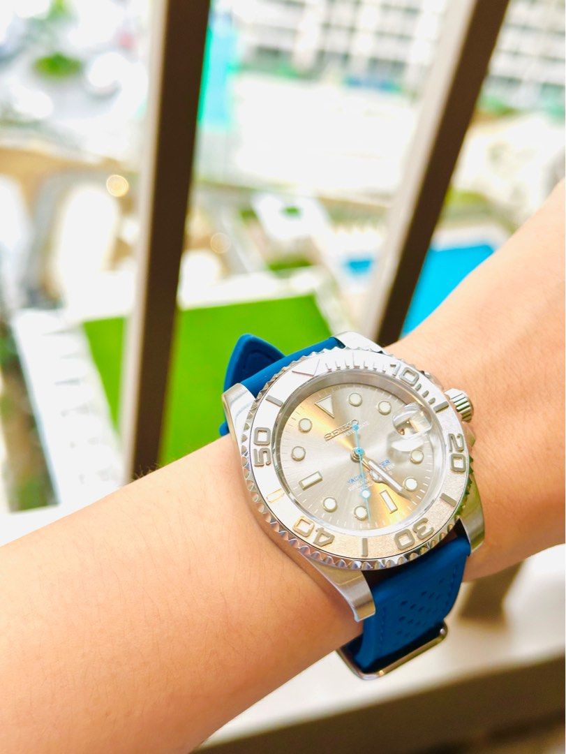 Seiko mod yachtmaster RHODIUM (Category: Luxury Watches) located in Pasig City. Submitted by shoshon (Listing ID 1335627888, Image 1). Description: With box + extra strap Seiko Yacht Master Rhodium Mod Watch specifications: Case diameter - 40mm Movement - Seiko 4R35B Automatic movement Crystal - Scratch resistant Sapphire crystal Bracelet - AM Seiko Oyster (no logo) Complete with box.