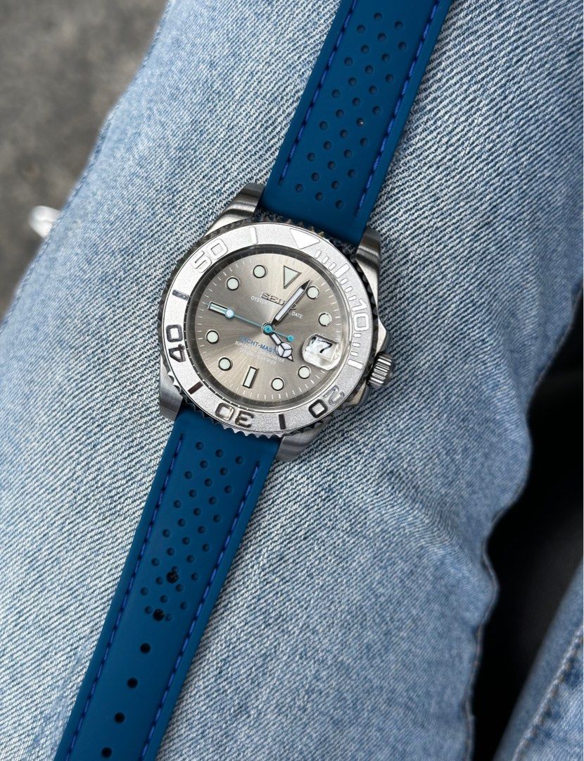 Seiko mod yachtmaster RHODIUM (Category: Luxury Watches) located in Pasig City. Submitted by shoshon (Listing ID 1335627888, Image 2). Description: With box + extra strap Seiko Yacht Master Rhodium Mod Watch specifications: Case diameter - 40mm Movement - Seiko 4R35B Automatic movement Crystal - Scratch resistant Sapphire crystal Bracelet - AM Seiko Oyster (no logo) Complete with box.