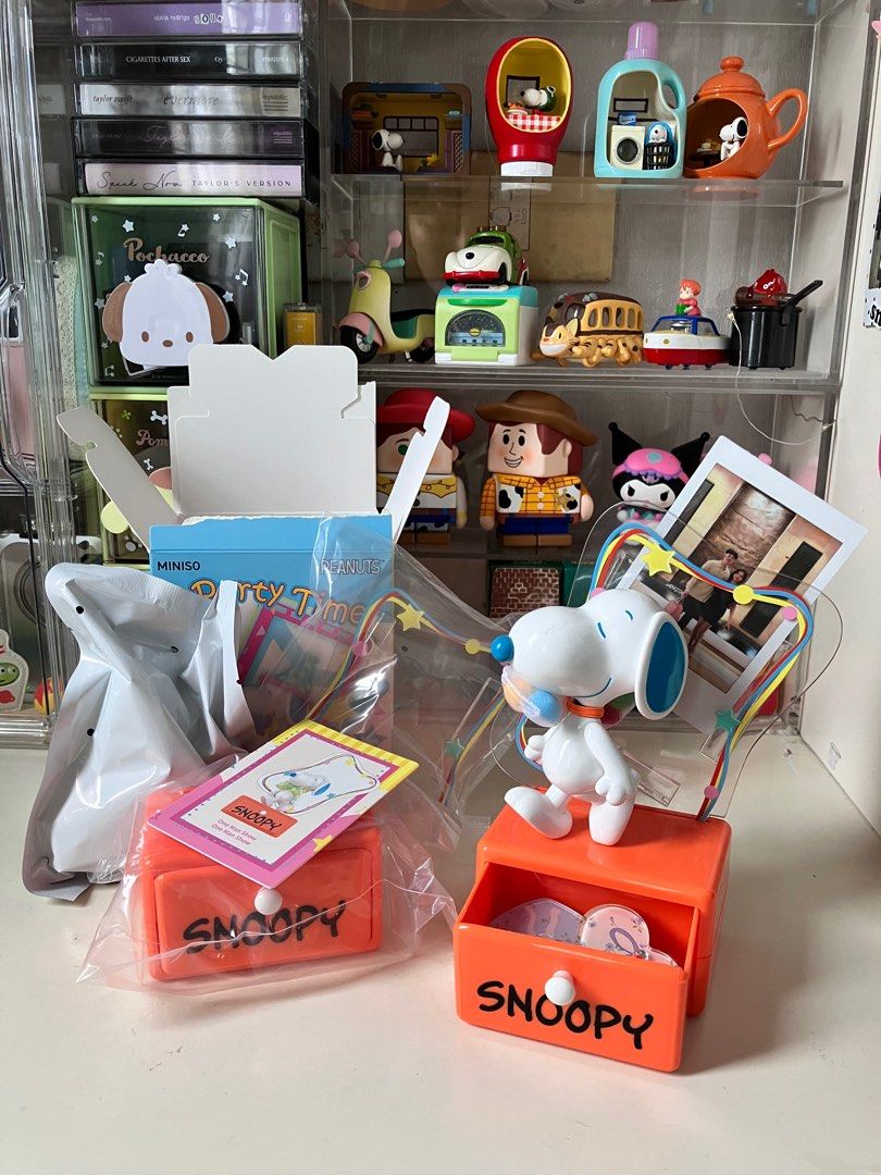 snoopy miniso blind box one man show (Category: Designer & Blind Box Toys) located in Manila. Submitted by cats_and_everything (Listing ID 1335656268, Image 1). Description: open box sealed foil provided sample of how i use mine sa first photo :) rfs: duplicate.