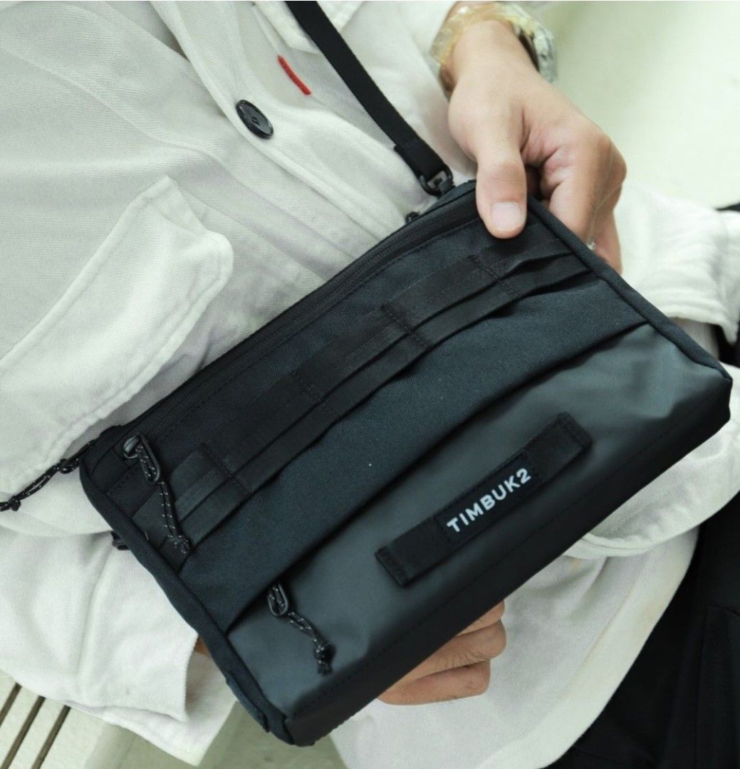 Timbuk2 Agent Crossbody Jet Black Men s Fashion Bags Sling Bags on Carousell