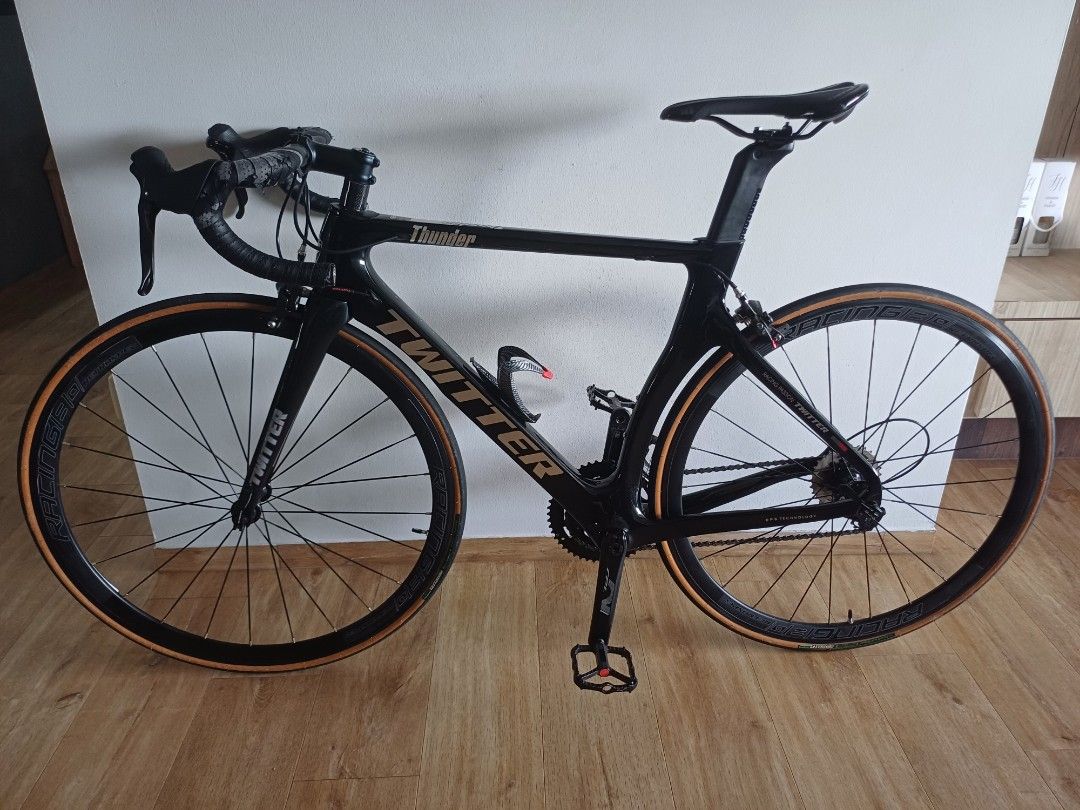 Shimano 105 Twitter Thunder Carbon Road Bike Twitter Thunder