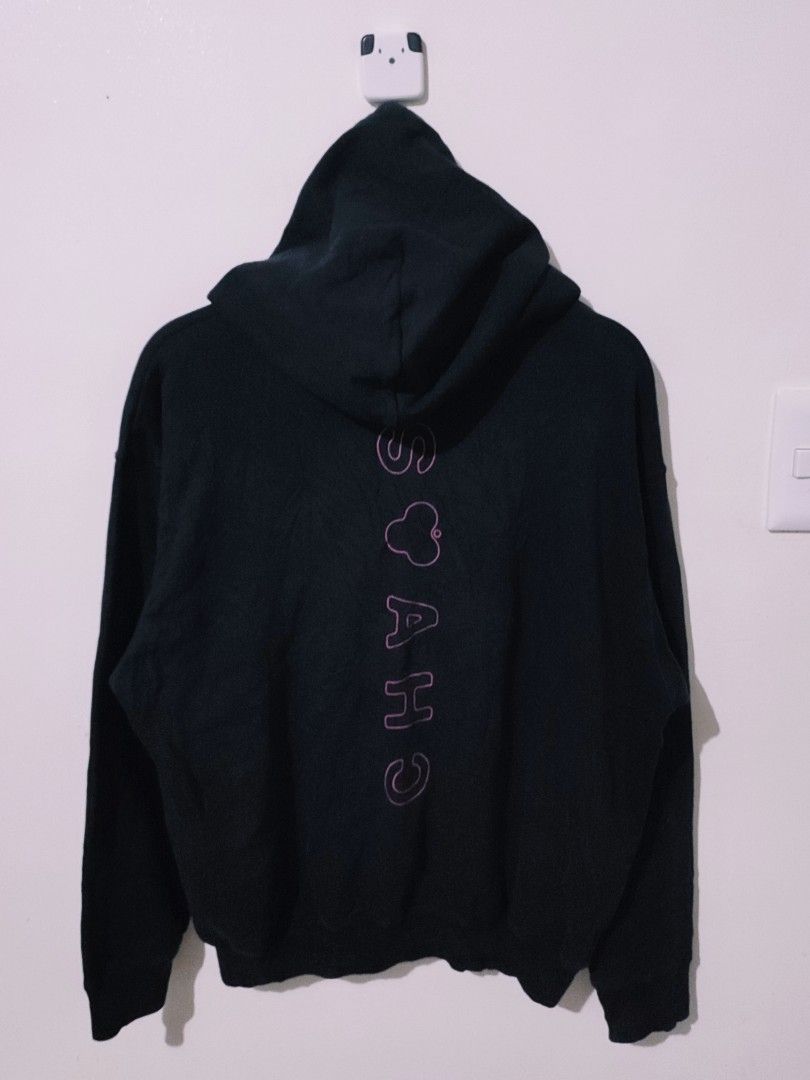 Uniqlo chaos hoodie shop