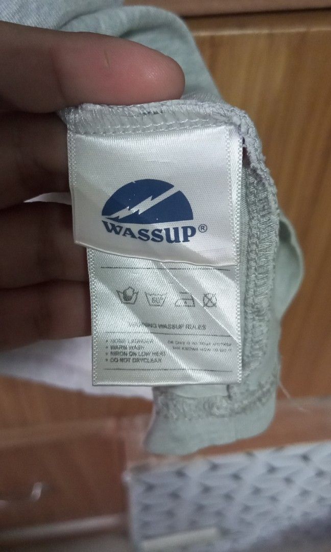 Wassup tee (Category: Activewear) located in Calamba. Submitted by ironjayy050812 (Listing ID 1335694168, Image 3). Description: dimes 22-25.