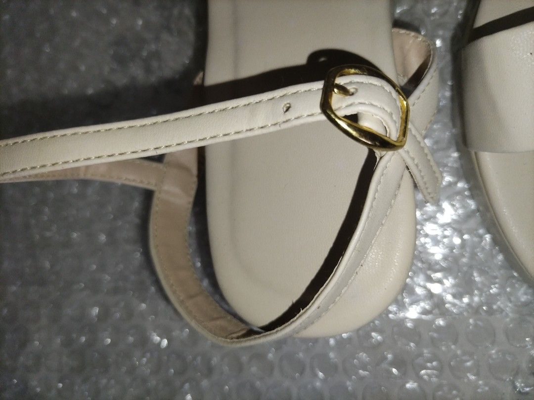 2 inch wedge heels (Category: Heels) located in Bacolod City. Submitted by ownpreloved.declutter (Listing ID 1335847949, Image 3). Description: Used once heels but well kept Tag marks on sole can be wiped off 25 cm but due to its design fits to 24-24.5 cm Lightweight at di masakit sa paa Free shipping to sure buyers.
