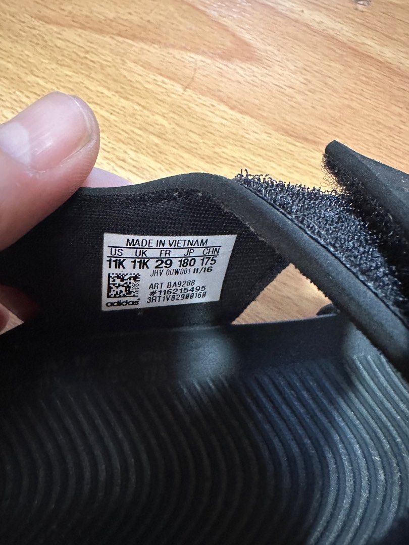 Addidas Altaswim Sandals US11 (Category: Babies & Kids Fashion) located in Pasay City. Submitted by mliam (Listing ID 1335791217, Image 3). Description: .
