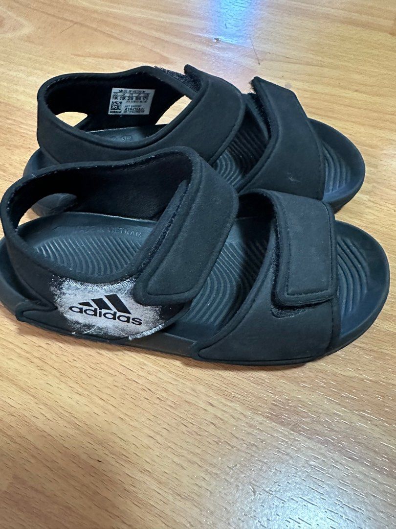 Addidas Altaswim Sandals US11 (Category: Babies & Kids Fashion) located in Pasay City. Submitted by mliam (Listing ID 1335791217, Image 1). Description: .
