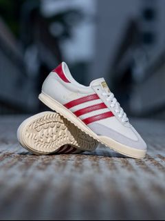 (Kategori: ) berada di . Dikirim oleh shoe_crazy (ID iklan 1335960473, Gambar 1). Deskripsi: .
