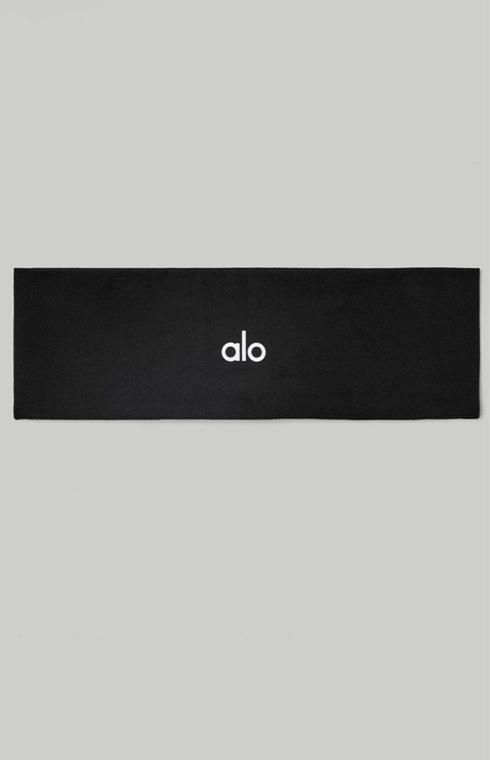ALO Headband (Category: Hair) located in Manila. Submitted by dream.cream (Listing ID 1335791544, Image 2). Description: ALO Headband colors: Black/White preorder.