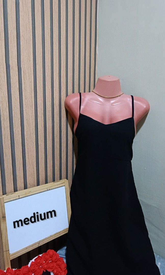 Black sexy dress (Category: Dresses) located in Quezon City. Submitted by msac3 (Listing ID 1335900092, Image 1). Description: ✩ Gcash ✩ Lalamove (you book).