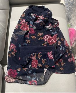 (Category: ) located in . Submitted by sal_mokhtar (Listing ID 1335899306, Image 1). Description: .