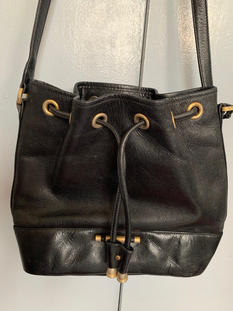 Bucket Bag (Category: Shoulder Bags) located in Mandaluyong City. Submitted by declutteringthings08 (Listing ID 1335817566, Image 1). Description: Paolo Gucci bought this from Japan Leather Good Condition No flaws Need of polish gold hardware .