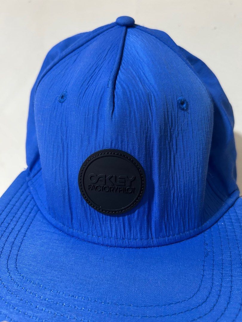 BUY 2 (100 php items) FOR 150 - Oakley Cap (Category: Caps & Hats) located in Bulacan. Submitted by declutterplus (Listing ID 1335818825, Image 2). Description: .