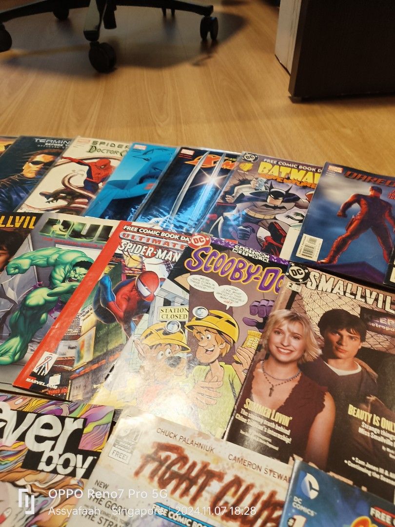 Comics (Category: Comics & Manga) located in Singapore. Submitted by defzoners (Listing ID 1335949549, Image 4). Description: .
