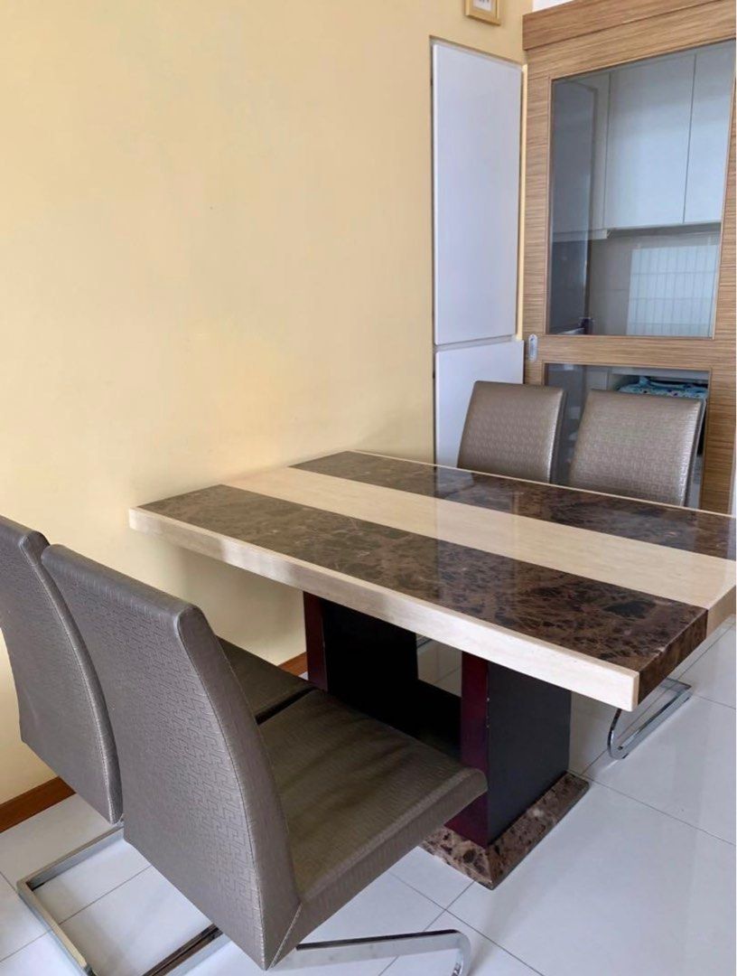 Dining Table Set (Category: Tables & Sets) located in Singapore. Submitted by snowstream (Listing ID 1335808266, Image 1). Description: Dining table and 4 chairs Dimension of table: 1.4m x 0.86m Marbled top Pls arrange your own pickup and delivery..