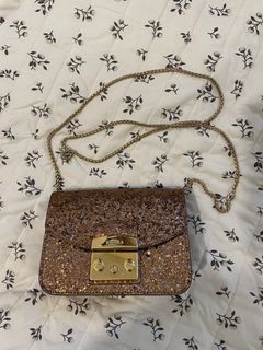 （分類：）位於 。 由 just__preloved 提交（商品編號 1335795256，圖片 1）。簡介： 。