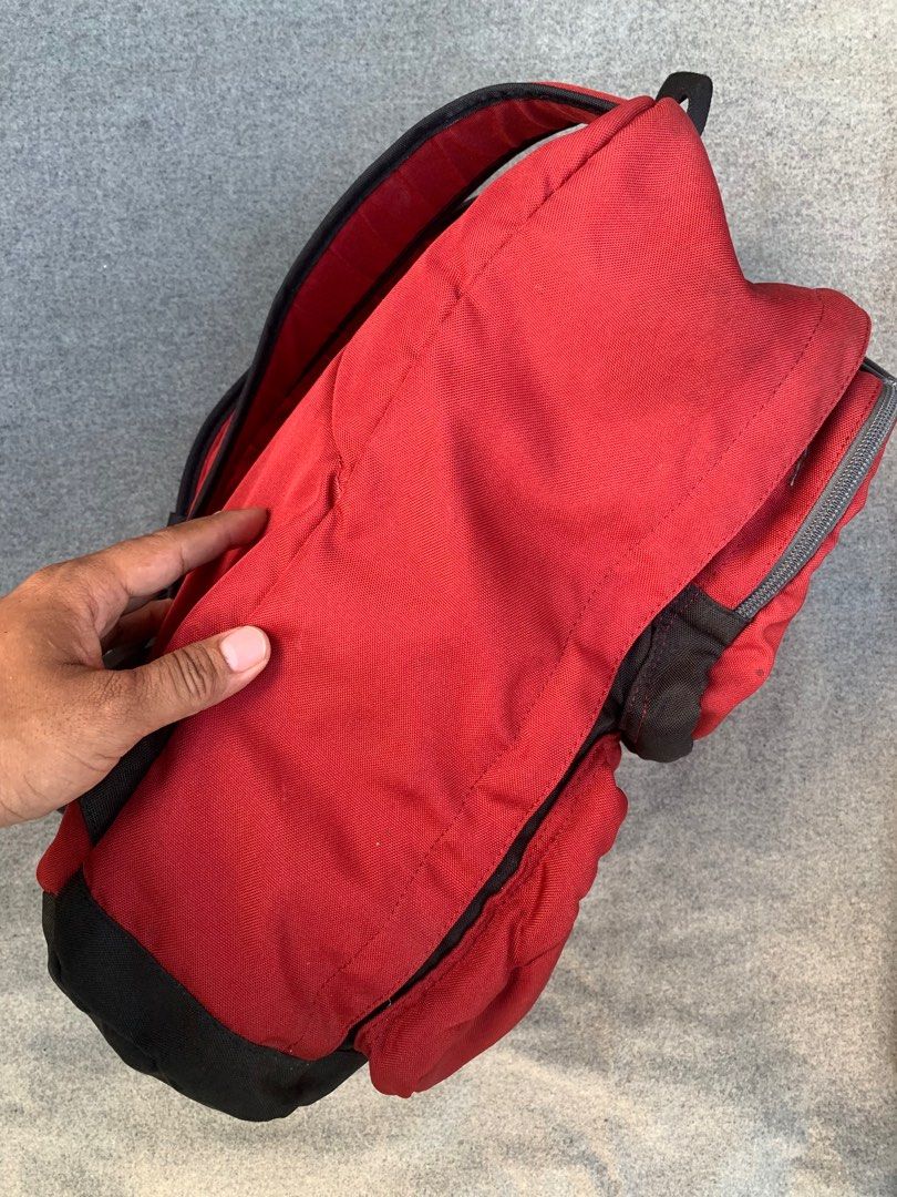 Hawk Authentic Backpack (Category: Backpacks) located in General Trias. Submitted by zrchustle.604 (Listing ID 1335882592, Image 3). Description: No major issue Sign of usage only.
