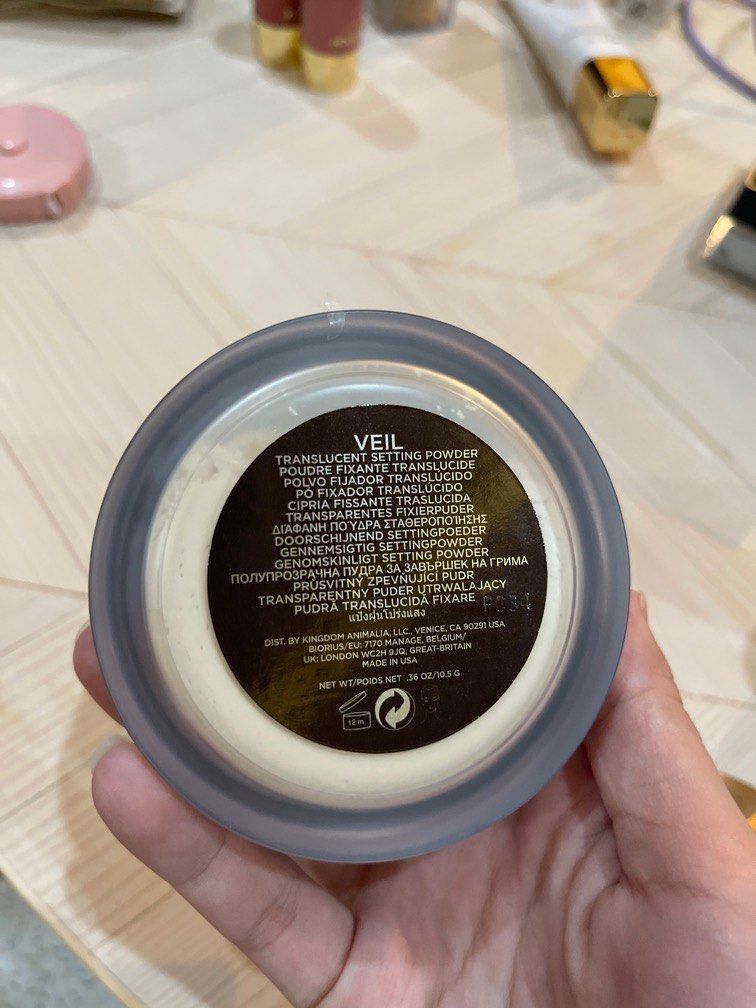 Hourglass translucent powder (Category: Makeup) located in Marikina City. Submitted by thriftcircle (Listing ID 1335929887, Image 2). Description: .
