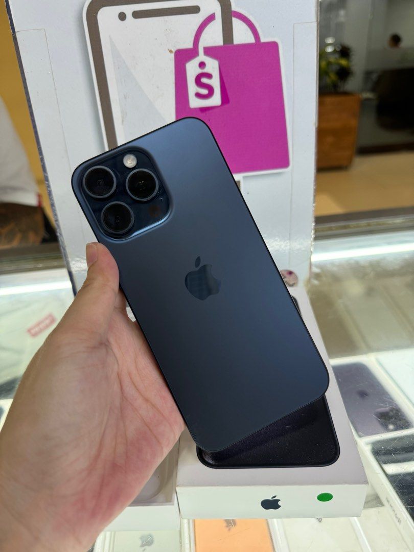 iphone 15 pro max 256gb dual sim 2ndhand (Category: iPhone 15 Series) located in Cainta. Submitted by vine_gadget_shop (Listing ID 1335878507, Image 2). Description: iphone 15 pro max 256gb dual sim 2ndhand complete package hk variant pick up store greenhills shopping center we accept trade in we accepy credit card and ggives installment we do cod and door to door we ship nationwide for fast transaction call 09277368323 look for vine visit my fb 