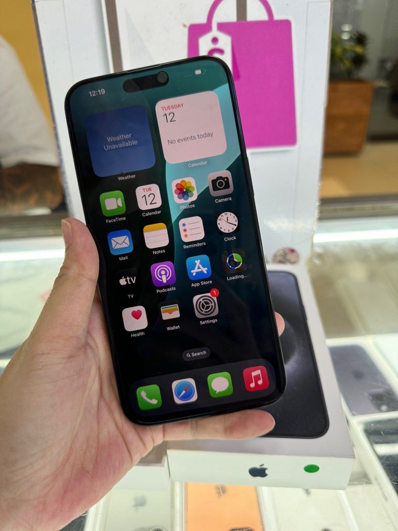 iphone 15 pro max 256gb dual sim 2ndhand (Category: iPhone 15 Series) located in Cainta. Submitted by vine_gadget_shop (Listing ID 1335878507, Image 3). Description: iphone 15 pro max 256gb dual sim 2ndhand complete package hk variant pick up store greenhills shopping center we accept trade in we accepy credit card and ggives installment we do cod and door to door we ship nationwide for fast transaction call 09277368323 look for vine visit my fb 