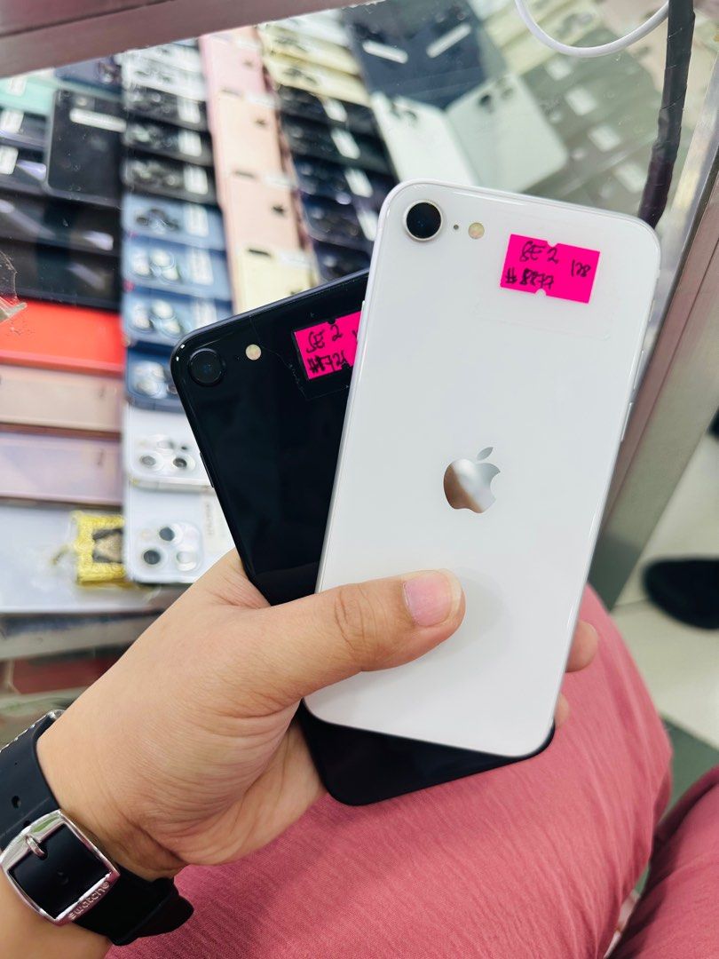 Iphone SE 2020 128gb Good batt fu (Category: iPhone SE Series) located in San Juan City. Submitted by javedsgadgetshop (Listing ID 1335930405, Image 1). Description: OPEN FOR INSTALLMENT VIA CREDIT CARD/GGIVES/SPAY/BILLEASE & SWAP/TRADE-IN! BUY AND SELL! Quick Specs : Iphone SE 2020 •128gb •NTC Variant •Good batt health •Factory Unlock •95% Smoothness •No hidden issue | No Repaired •100% Authentic | Not Refurbished •w/ OEM Charger & store warrant