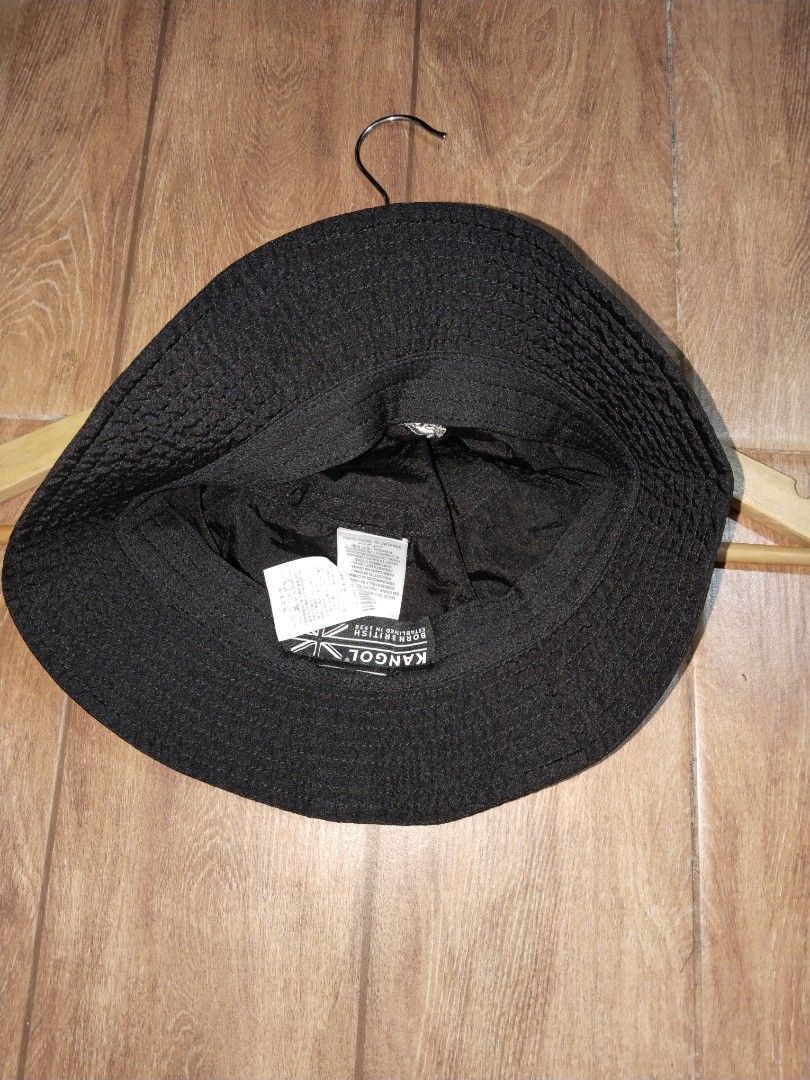 Kangol nylon bucket hat (Category: Caps & Hats) located in Barili. Submitted by francis88z (Listing ID 1335920266, Image 2). Description: kangol nylon bucket hat adults size medium as new condition 650+sf.