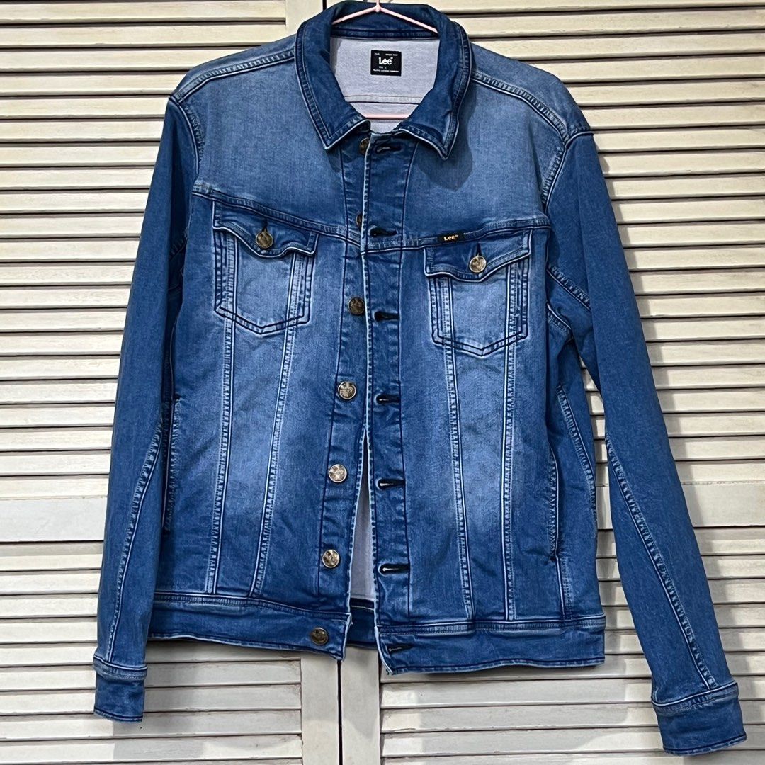 Lee Mid Blue Maong / Denim Jacket (Category: Coats, Jackets and Outerwear) located in Paranaque City. Submitted by kdtriestodeclutter (Listing ID 1335895219, Image 2). Description: Used once. Soft but thick denim. Retails for P2,490..