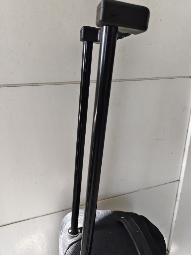 Luggage bag (Category: Luggage) located in Manila. Submitted by babz30261 (Listing ID 1335828421, Image 3). Description: TROLLEY LUGGAGE BAG WITH 2 WHEELS COMPLETEL ZIPPERS WITH TWO KEYS TO LOCKED GOOD QUALITY MATERIALS NO ISSUES NO DAMAGES 650 ONLYYY.