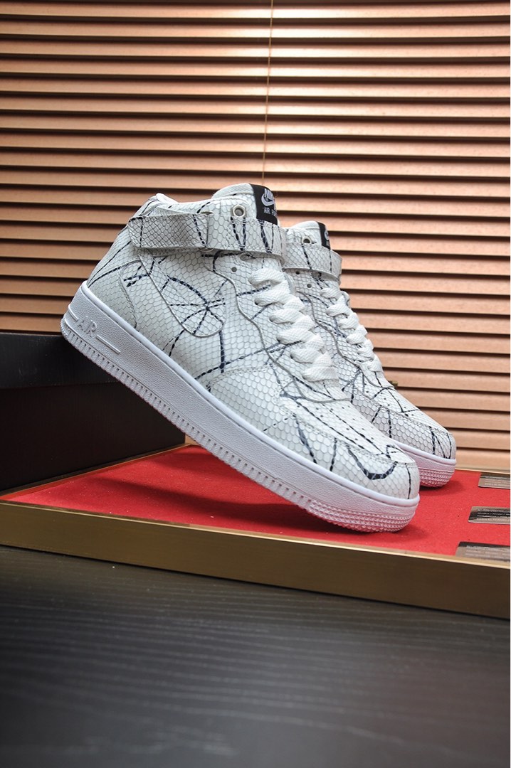 nike air force 1 bolt