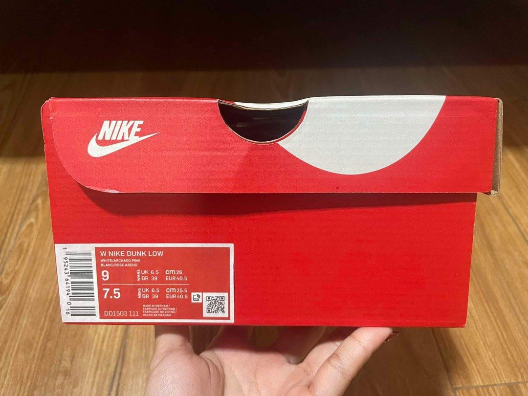 Nike dunk low (archeo pink) (Category: Sneakers) located in Caloocan City. Submitted by dclttrtxp (Listing ID 1335800559, Image 3). Description: No issue used 3 times only (mall) slightly nego size 9wmns. 7.5mens.