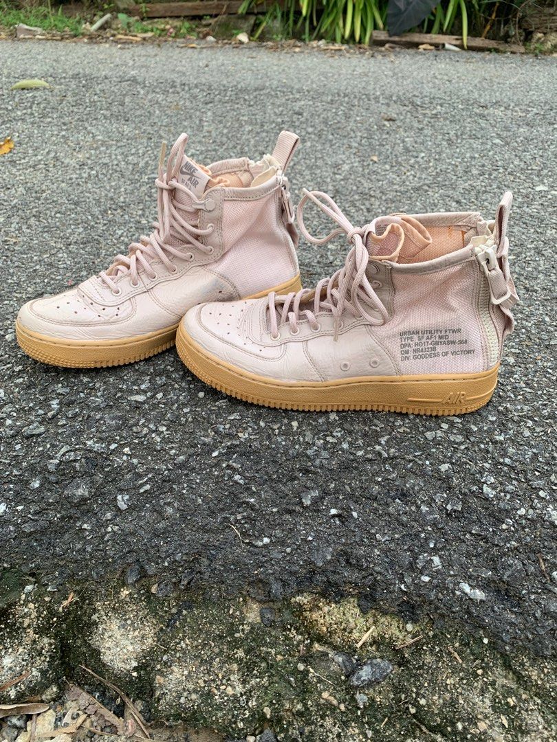 Nike sf af1 mid urban utility top