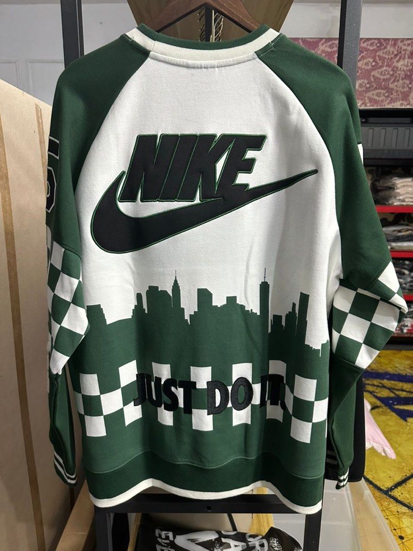 nike sweater new