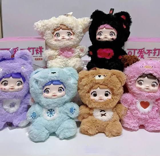 Nommi V1 and Migo (Category: Designer & Blind Box Toys) located in Taguig. Submitted by jac_declutters (Listing ID 1335954148, Image 3). Description: 💖ONHAND 💖101% Authentic/legit/original 📍𝐋𝐎𝐂: Makati/Taft (Can meet up in Taft or Malls/cafes near Ayala makati) 💰𝐌𝐎𝐏: Payo 🛵𝐌𝐎𝐃: SDD or buyer’s chosen courier 🖤🩷Mimi 1,400 💖Juju 1,200 🤍🩷Nene 1,300 🤎Quqi 1,200 💜Tutu 1,000 🩵Binbin 1,000.