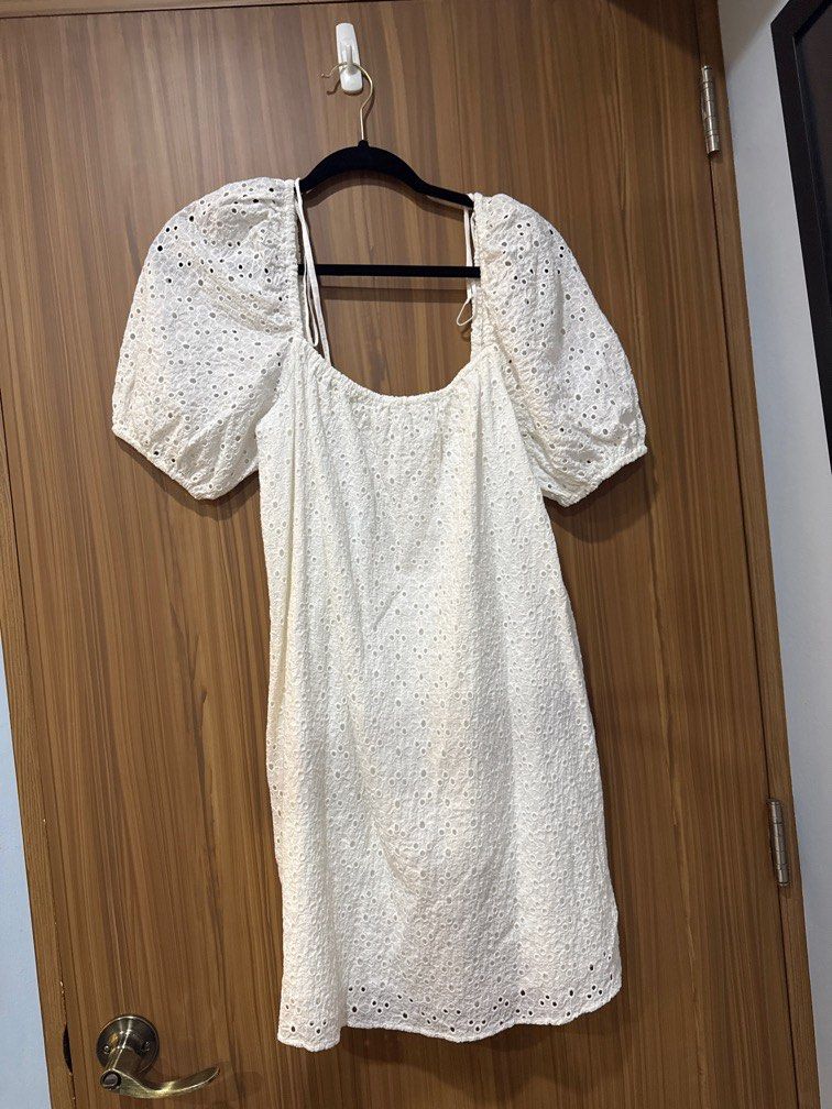 &OtherStories White Eyelet Dress (Category: Dresses) located in Makati City. Submitted by stellularx (Listing ID 1335880641, Image 1). Description: Size 38. Also a medium. Very flattering. Mini dress siya. I am 5’5 and it’s not too short. .