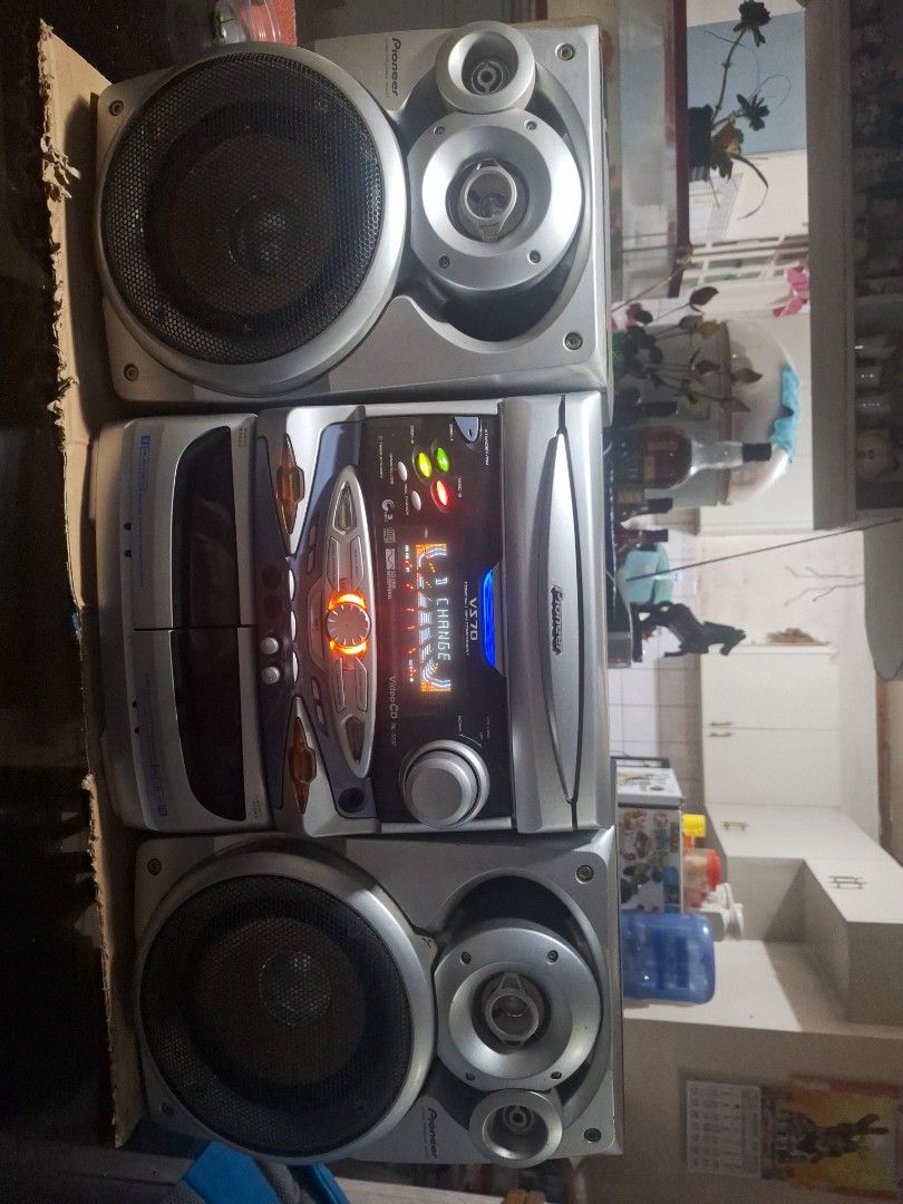 PIONEER VS70 Compact Mini Component (Category: Portable Music Players) located in Itogon. Submitted by croty48 (Listing ID 1335880782, Image 2). Description: PIONEER VS70 Compact Mini Component: -FM and AM Radio -Antenna inluded -With Extra 2 Performance Speaker(AIWA Brand) Note: CD Player has defect, CD plate doesn't rotate..