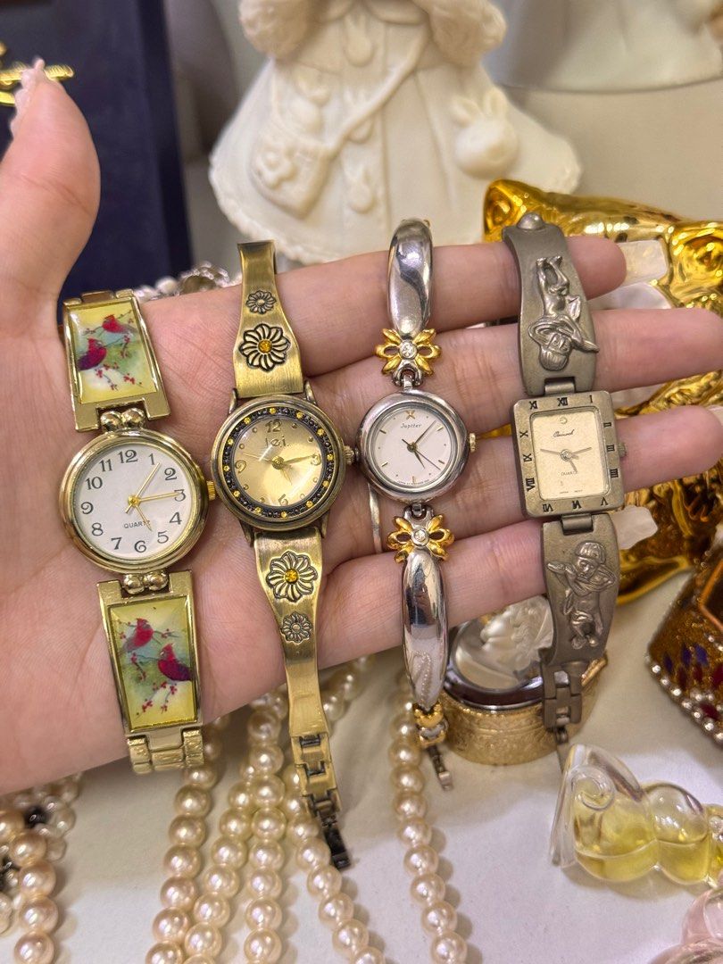 Vintage female watches top